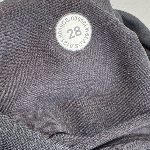 Lululemon Warpstreme High-Rise 7/8 Jogger Black Size 28 - Picture 11 of 11
